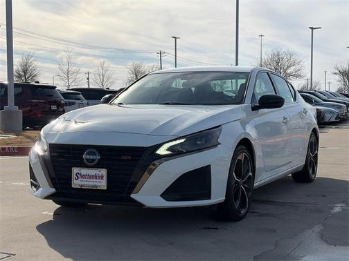 2024 Nissan Altima SR FWD