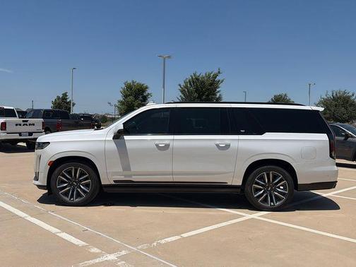 Crystal White Tricoat 2021 Cadillac Escalade ESV Sport Platinum