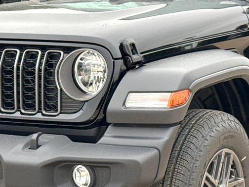 Black Clearcoat 2026 Jeep Wrangler Sport