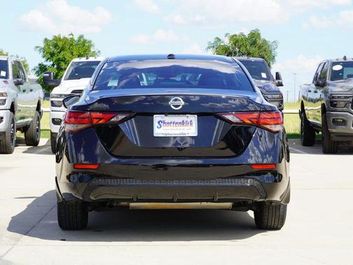 Super Black 2021 Nissan Sentra SV