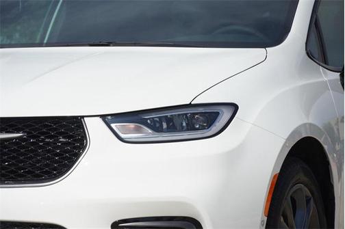 2026 Chrysler Pacifica L