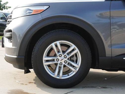 Carbonized Gray Metallic 2021 Ford Explorer XLT