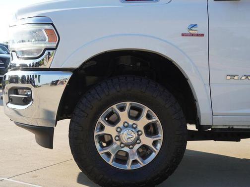 Bright White Clearcoat 2020 RAM 2500 Laramie Crew Cab 4x4 6'4' Box