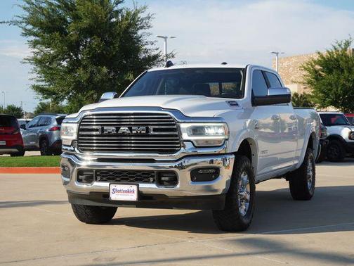 Bright White Clearcoat 2020 RAM 2500 Laramie Crew Cab 4x4 6'4' Box