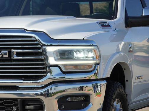 Bright White Clearcoat 2020 RAM 2500 Laramie Crew Cab 4x4 6'4' Box