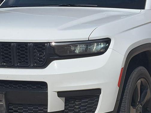 Bright White Clearcoat 2023 Jeep Grand Cherokee L Altitude