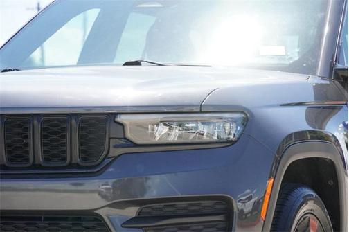 2022 Jeep Grand Cherokee Altitude