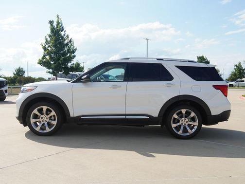 Star White Metallic Tri-Coat 2020 Ford Explorer Platinum