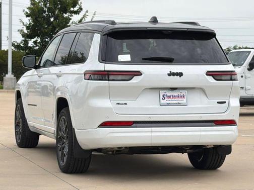 Bright White Clearcoat 2026 Jeep Grand Cherokee L Summit
