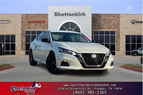 2020 Nissan Altima SR FWD