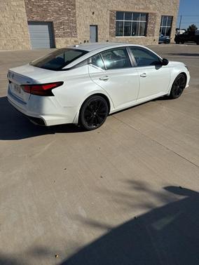 2020 Nissan Altima SR FWD