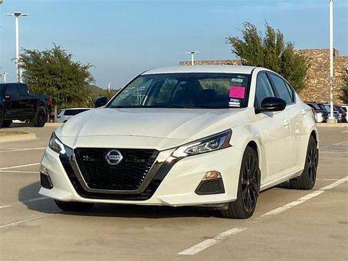2020 Nissan Altima SR FWD