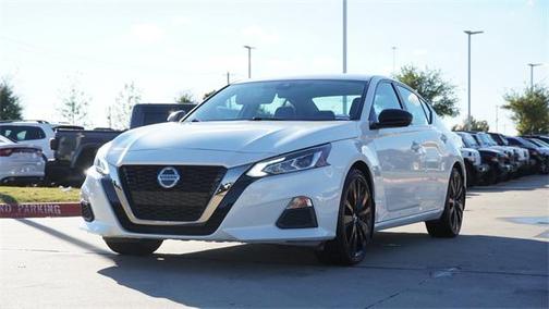 2020 Nissan Altima SR FWD