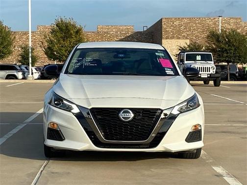 2020 Nissan Altima SR FWD