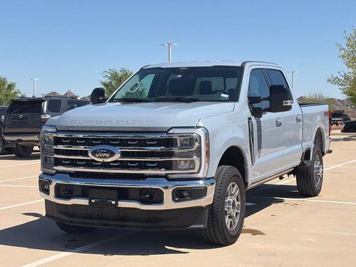 Glacier Gray Metallic Tri-Coat 2024 Ford F-250 Lariat