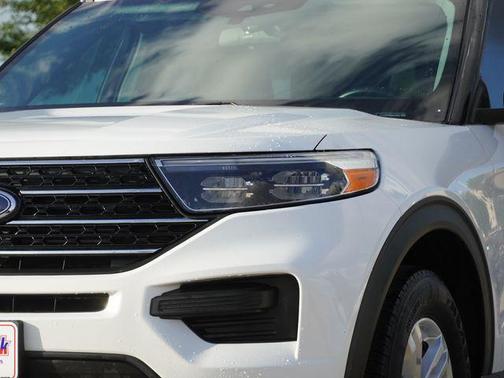 Oxford White 2021 Ford Explorer XLT