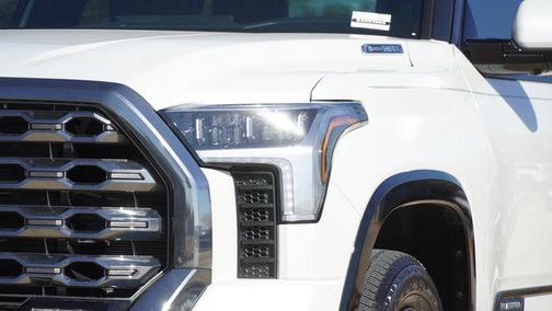 2025 Toyota Tundra Hybrid Platinum