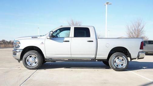 2026 RAM 2500 Tradesman Crew Cab 4x4 6'4' Box
