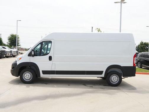Bright White Clearcoat 2026 RAM ProMaster 2500 Tradesman