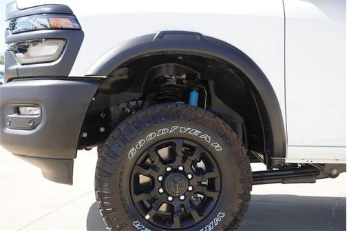 2025 RAM 2500 Tradesman Crew Cab 4x4 6'4' Box