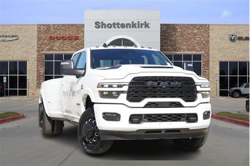 2025 RAM 3500 Limited Crew Cab 4x4 8' Box