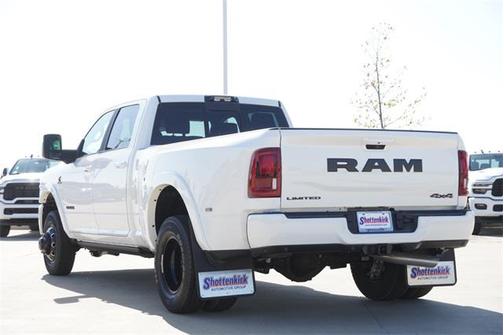 2025 RAM 3500 Limited Crew Cab 4x4 8' Box
