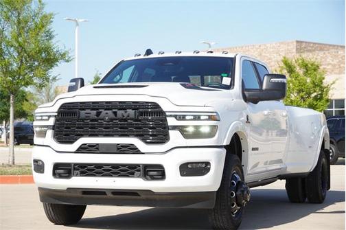 2025 RAM 3500 Limited Crew Cab 4x4 8' Box