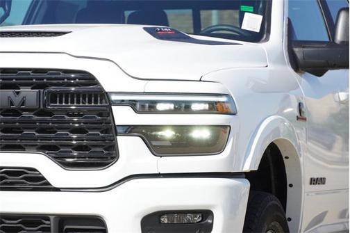 2025 RAM 3500 Limited Crew Cab 4x4 8' Box