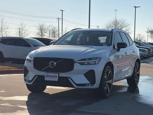 2025 Volvo XC60 B5 Ultra