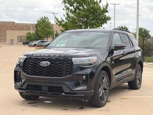 Black Metallic 2025 Ford Explorer ST-Line