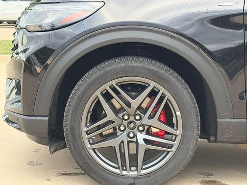 Black Metallic 2025 Ford Explorer ST-Line