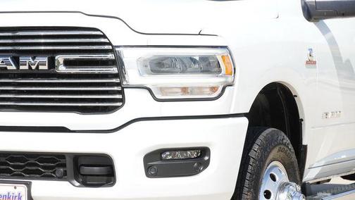 Patriot Blue Pearlcoat 2022 RAM 3500 Laramie Crew Cab 4x4 6'4' Box