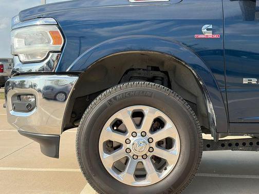 Patriot Blue Pearlcoat 2022 RAM 3500 Laramie Crew Cab 4x4 6'4' Box