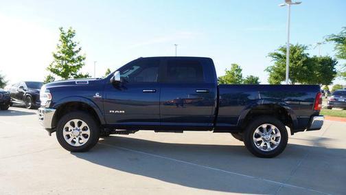 Patriot Blue Pearlcoat 2022 RAM 3500 Laramie Crew Cab 4x4 6'4' Box