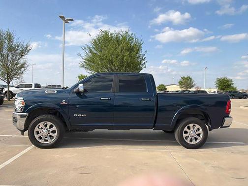 Patriot Blue Pearlcoat 2022 RAM 3500 Laramie Crew Cab 4x4 6'4' Box