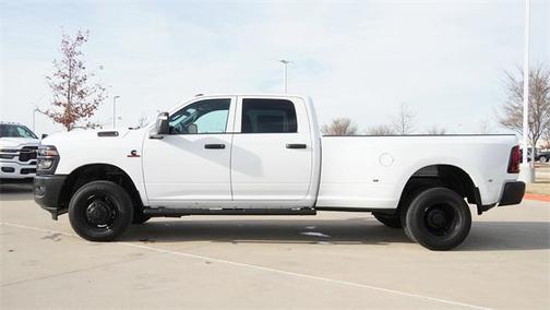 2026 RAM 3500 Tradesman Crew Cab 4x4 8' Box
