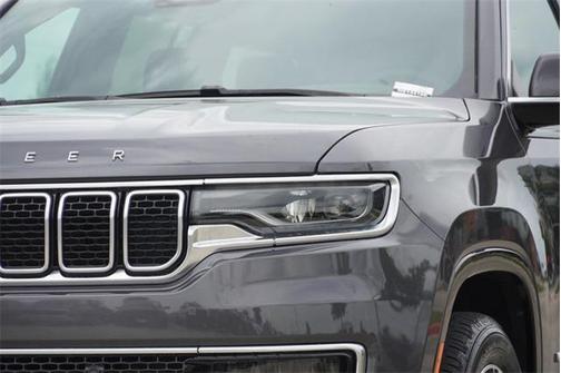 2022 Jeep Wagoneer Series III 4x2