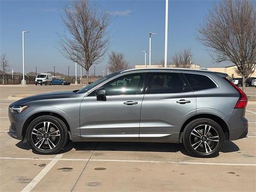2021 Volvo XC60 T5 Momentum