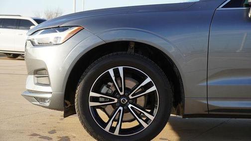 2021 Volvo XC60 T5 Momentum