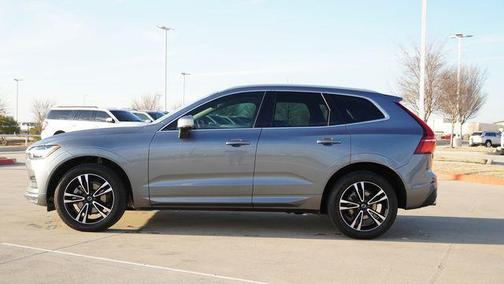 2021 Volvo XC60 T5 Momentum