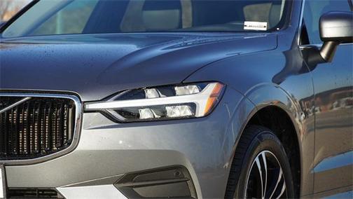 2021 Volvo XC60 T5 Momentum