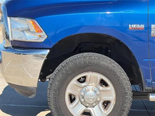 2017 RAM 2500 Tradesman Crew Cab 4x4 6'4' Box