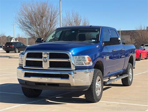 2017 RAM 2500 Tradesman Crew Cab 4x4 6'4' Box