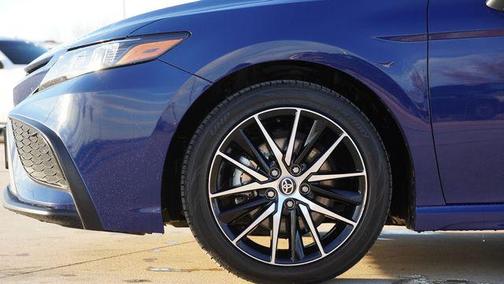 2024 Toyota Camry SE