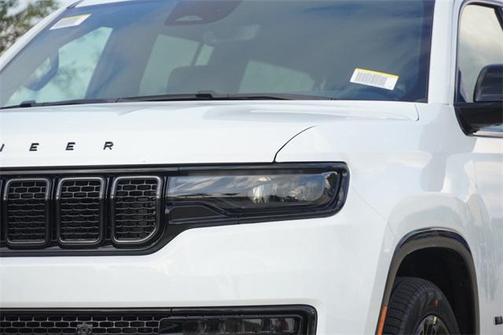 2025 Jeep Wagoneer L Series II Carbide 4x4