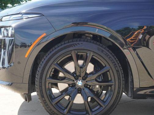 Black Sapphire Metallic 2024 BMW X7 M60i