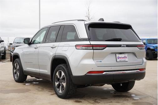 2022 Jeep Grand Cherokee 4xe Base