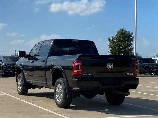 2022 RAM 3500 Laramie Crew Cab 4x4 6'4' Box