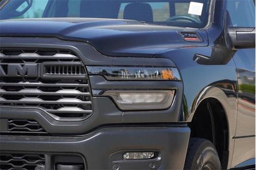2025 RAM 2500 Tradesman Crew Cab 4x4 6'4' Box