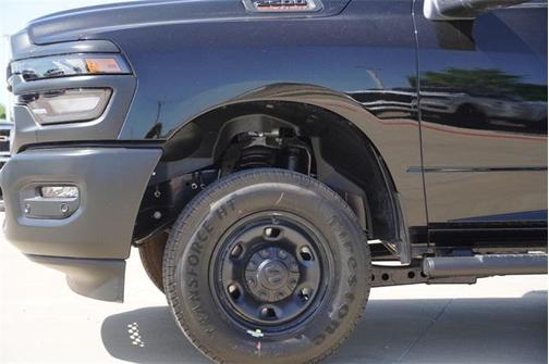 2025 RAM 2500 Tradesman Crew Cab 4x4 6'4' Box